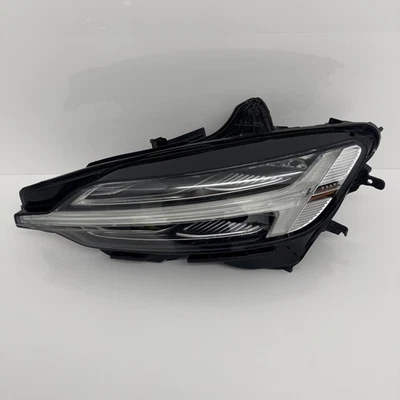 VOLVO V60 PASSENGER SIDE LEFT FULL LED HEADLIGHT 32314150 2018 2023 S60 C60 - Image 1 of 4