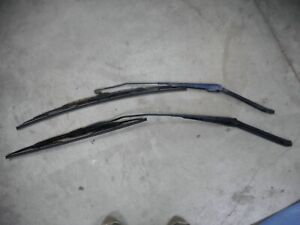 2002 LINCOLN LS PAIR WINDSHIELD WIPER ARMS