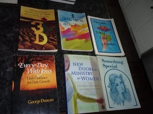 Christian Women Book Lot of 6 - mixed authors - Picture 1 of 10