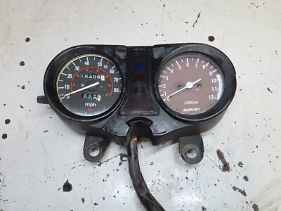 Suzuki GS550 GS550E 1979 medidores (16.406 millas) Foto 1 de 4