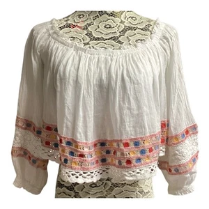 Free People off-the-shoulder embroidered long balloon sleeve cropped top XS   - Bild 1 von 8