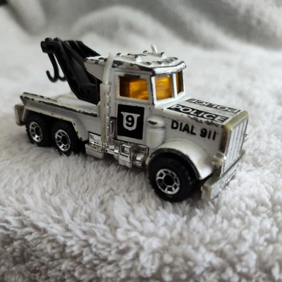 Vintage  Matchbox  1981 #9 Peterbilt Police Wrecker Tow Truck Black White - Image 1 of 4