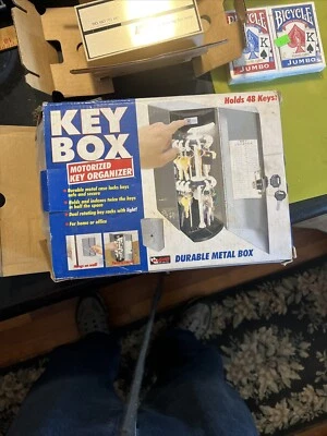 KEY BOX MOTORIZED KEY ORGANIZER DURABLE METAL BOX - HOLDS 48 KEYS #4210 - Image 1 of 4