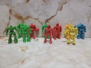 Lotto di 10 figure miste Mattel Vintage 1987 M.U.S.C.L.E Muscle Uomo Kinnikuman - Foto 1 di 2