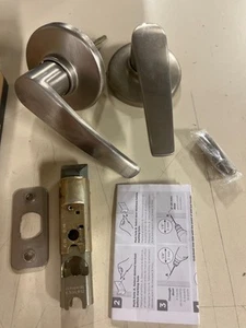 Kwikset 200DL-15 Maximum Series Delta Passage Door Leverset - Satin Nickel - Picture 1 of 5