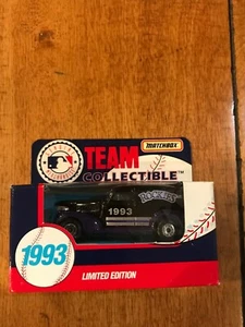 1993 MATCHBOX TEAM SAMMLERSTÜCK MLB COLORADO ROCKIES AUTO MASSSTAB 1:64 - Bild 1 von 2