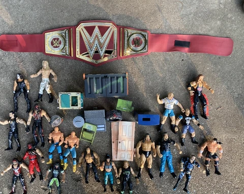 Jakks Pacific Marvel WCW WWE Figures Lot of 19 plus 11 accessories And Belt Cover
