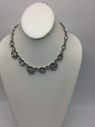 Collana DICHIARAZIONE Givenchy Silvertone Cristalli Borchiati $175 765 GN