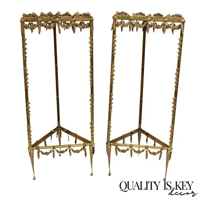 Soportes triangulares de latón ornamentado vintage French Hollywood Regency - Par Foto 1 de 4