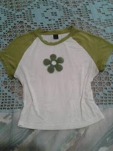 Girls Size 12/14 (fits like 10/12) Truhearts Black Short Sleeve Stars Shirt - Picture 1 of 2