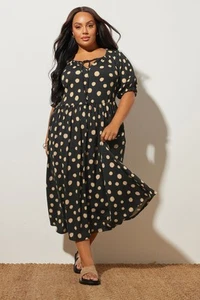 Yours Curve Women's Plus Size Spot Print Textured Dress - Picture 1 of 7