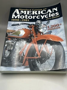 Standard Catalog of American Motorcycles, 1898-1981 by Hatfield, Jerry - Imagen 1 de 2