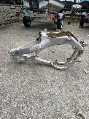 CHASIS CUADRO CRF250R (2005) ORIGINAL DE FÁBRICA OEM HONDA CRF 250 R (04-07) Foto 1 de 4
