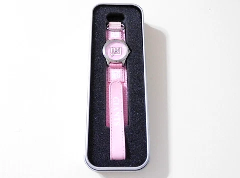 GAME TIME NEW YORKS GIANTS LADIES PINK WRISTWATCH Cover