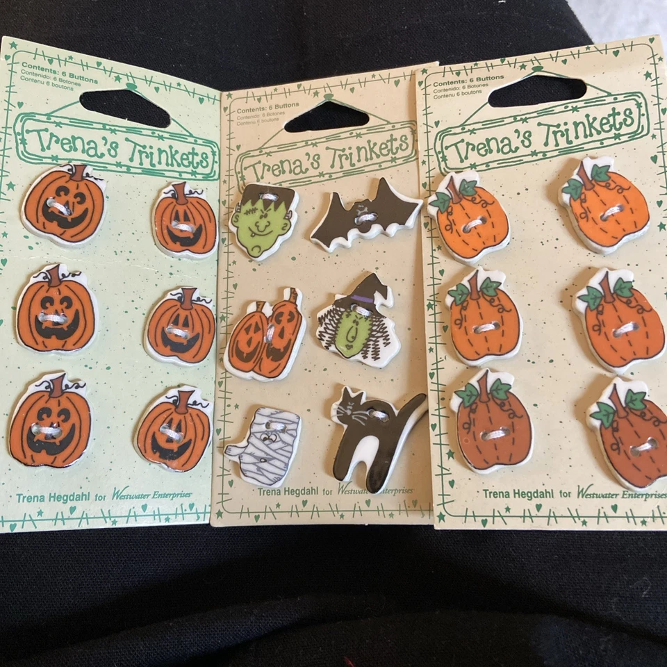 Lote de 3 juegos de 6 botones de baratijas de Trena’s Halloween Foto 1 de 1