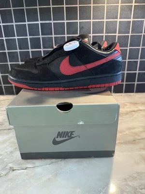 Nike Dunk Pro SB Low Vamps Sneakers Size 11 Black/True Red Deadstock New - Image 1 of 4