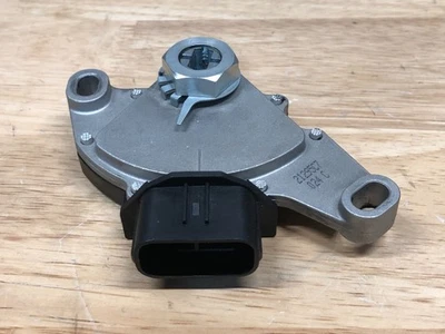 01-04 RAV4 Interruptor de seguridad neutro Chevy Toyota Camry Corolla Celica Highlander Foto 1 de 4