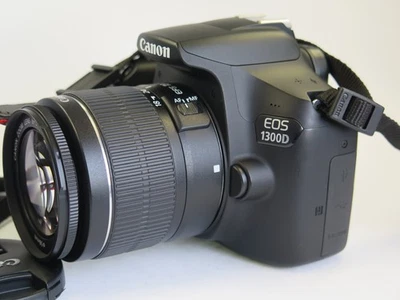 📸 Canon EOS 1300D 18.0MP Digitalkamera Schwarz (Kit mit EF-S 18-55mm III Obj.📸 - Bild 1 von 4