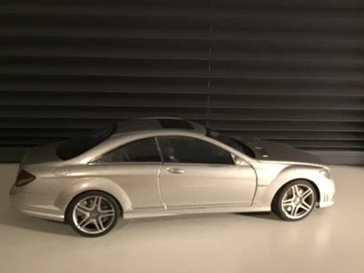 Mercedes CL63 AMG 1:18 серебристый AutoArt без коробки без коробки - Изображение 1 из 4