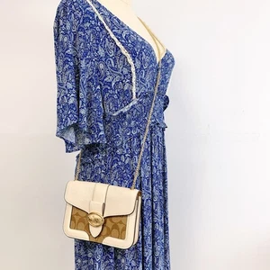 Coach 7287 Georgie Umhängetasche aus charakteristischem Canvas in Khaki Chalk - Bild 1 von 5