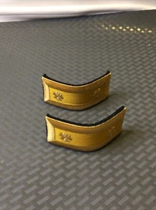 SET OF 2 US ARMY MILITARY SHOULDER BOARDS - Picture 1 of 6