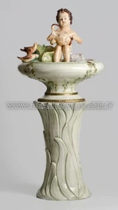 COLONNA + FONTANA CON PUTTO ANGELO IN CERAMICA COLORATA VERDE CHIARO ARREDO CASA - Foto 1 di 1