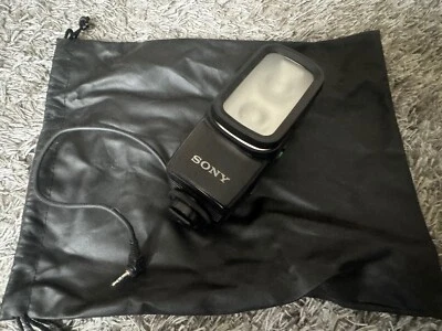 Sony Handycam HVL-20DX Black Battery Powered Plug-In  video Camcorder Flash Unit - Image 1 of 4