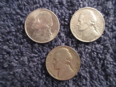 (3 JEFFERSON NICKEL ERRORS : 1993 & 2001 DOUBLE P's & 1941 d with ? Cover