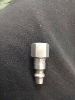 (100) Milton Brand 728 M Style Air Hose Fittings 1/4 Female Npt Coupler Plug - Image 1 of 4