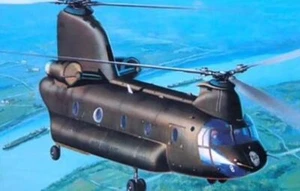 Revel 1:144 Scale CH-47D Chinook - Picture 1 of 1