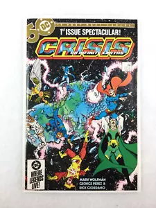 Crisis On Infinite Earths #1 (1985) DC Comic primera aplicación Blue Beetle en muy buen estado - Imagen 1 de 3