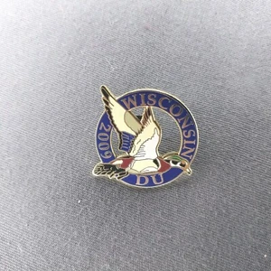 DU Ducks Unlimited Wisconsin WI 2009 Hat Jacket Lapel Pin Button - Picture 1 of 2