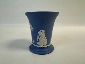 Vintage Wedgwood blau Posy Topf Vase römisches Jaspisgeschirr griechische Damen 3 3/4" - Bild 1 von 7