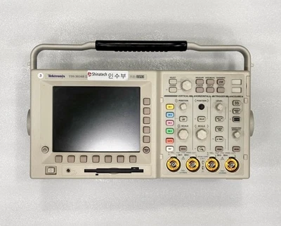 Tektronix TDS3034B Oscilloscope / 300MHz / 4CH / 2.5GS/s - Image 1 of 4