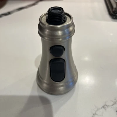 Moen厨房龙头拉下喷雾头替换件非常轻度使用 — 第 1/3 张图片