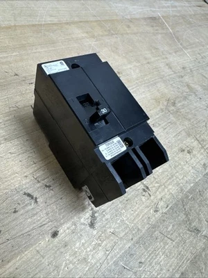 EATON CUTLER-HAMMER GHB2030 2 POLOS 30 AMP 480v INTERRUPTOR DE CIRCUITO - Imagen 1 de 4