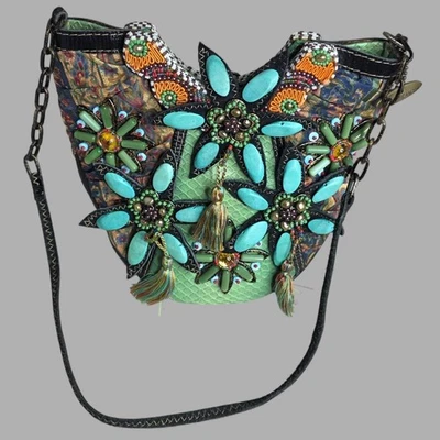 Bolso cubo floral Mary Frances ~ marrón turquesa y verde con borlas ~ usado en excelente estado Foto 1 de 4