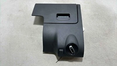 Painel inferior esquerdo dianteiro Volkswagen Tiguan 2009 - 2017 acabamento fabricante de equipamento original 5M1858210B - Imagem 1 de 4