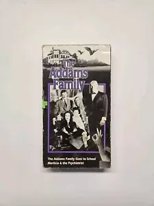 The Addams Family Goes To School (VHS) - Foto 1 di 3