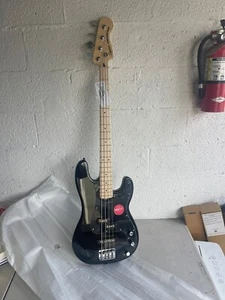 Squier by Fender Affinity Series 4 String Precision PJ Bass Guitar Black - Picture 1 of 11