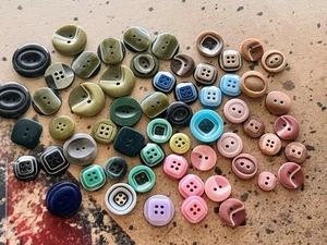 Huge Mixed Button Lot- Great for Crafts - Picture 1 of 6