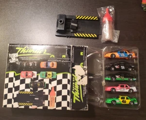Set 5x auto pressofuse Days of Thunder 1990 vintage con lanciatore e bombola carburante - Foto 1 di 4