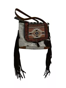Neu mit Etikett Myra Western-Geldbörse aus Fransenleder und Wandteppich - Bild 1 von 7