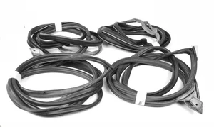 Satz Türdichtungen Originalqualität für Mercedes W201 alle Modelle 2017200578 - Picture 1 of 7