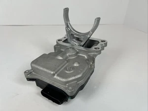 Conjunto trasero actuador de vacío diferencial. Pistola 125 TGN126 para Toyota Hilux KUN126 - Imagen 1 de 10