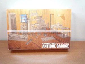 Fujimi 124 Antique Garage Model with Tools and Decorations Used - Picture 1 of 3