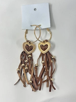 Pendiente aro con flecos de cuero Free People nuevo con etiquetas $38 Foto 1 de 2