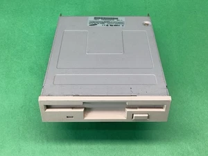 Samsung SFD-321B 3.5” Beige Internal Desktop Floppy Disk Drive - UNTESTED - Picture 1 of 7