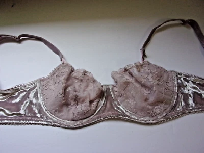 Victoria's Secret Dream Angels terciopelo y encaje push up sin relleno sujetador 32DD Foto 1 de 2