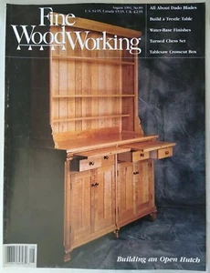 Fine Wood Working Magazine August 1991 - Building an Open Hutch - Bild 1 von 2